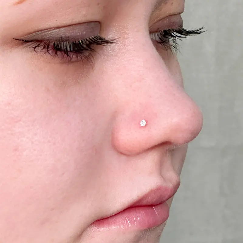 14k Gold Prong CZ L-shape Nose Stud